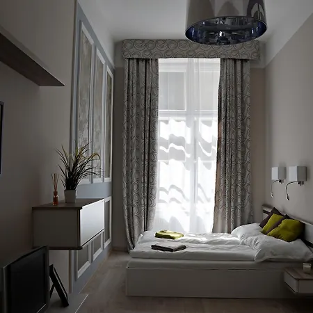Luxury At The Opera Theater Apartamento
